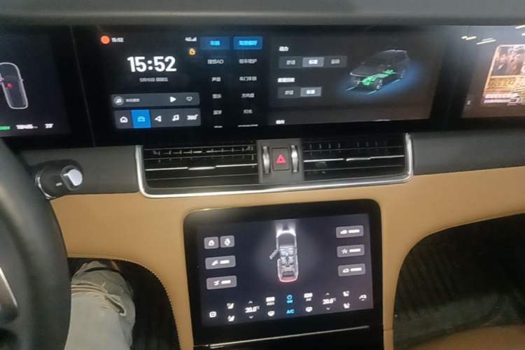 Used Li Auto ONE 2021 Extended-Range 6-Seater Version Audio And AC Panel