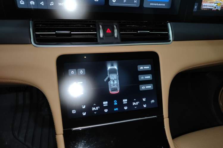 Used Li Auto ONE 2021 Extended-Range 6-Seater Version Audio And AC Panel