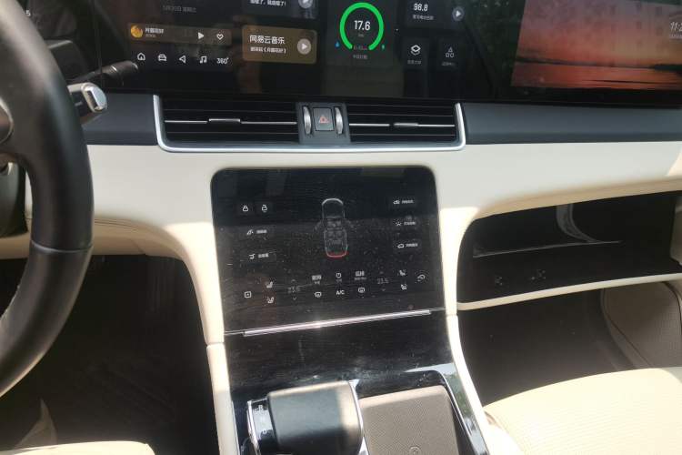 Used Li Auto ONE 2021 Extended-Range 6-Seater Version Audio And AC Panel