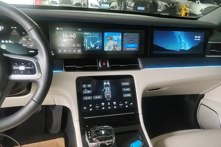 Used Li Auto ONE 2021 Extended-Range 6-Seater Version Audio And AC Panel