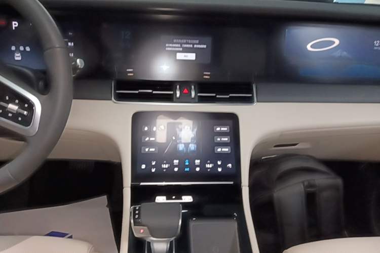Used Li Auto ONE 2021 Extended-Range 6-Seater Version Audio And AC Panel