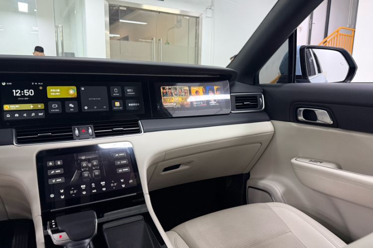 Used Li Auto ONE 2021 Extended-Range 6-Seater Version Audio And AC Panel