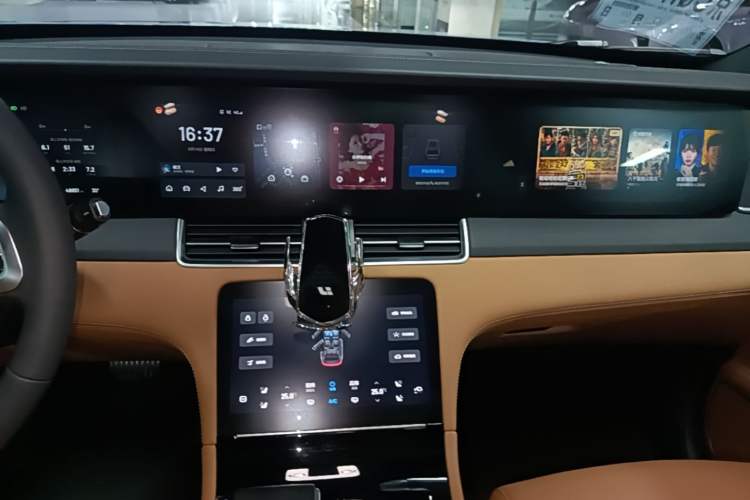 Used Li Auto ONE 2021 Extended-Range 6-Seater Version Audio And AC Panel