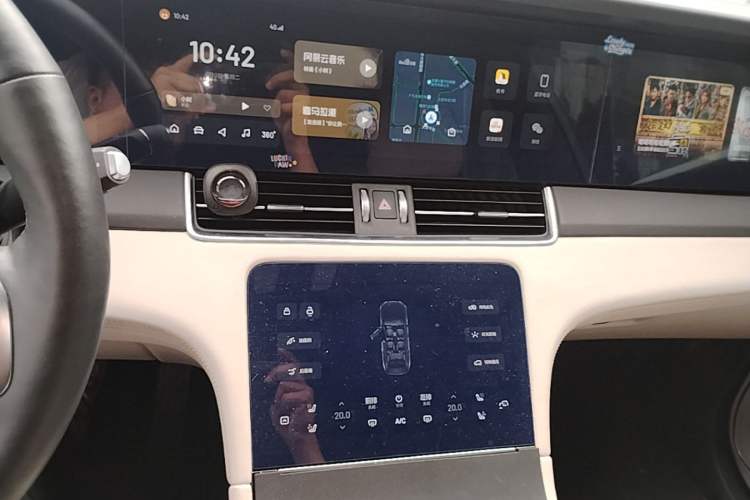 Used Li Auto ONE 2021 Extended-Range 6-Seater Version Audio And AC Panel