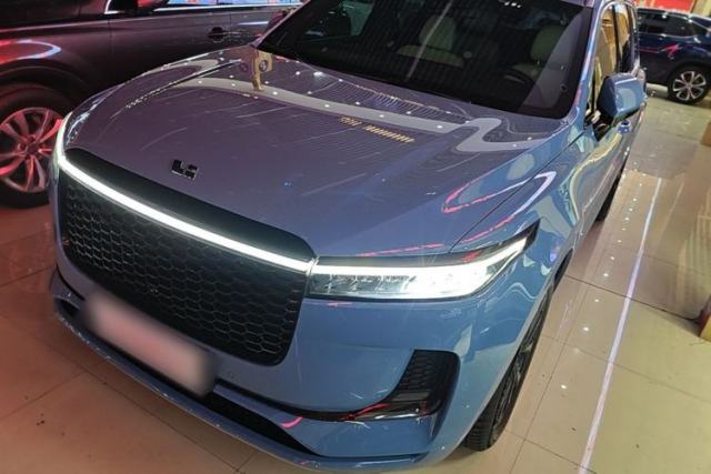 Ojetý Li Auto ONE 2021 Extended-Range 6-Seater Version