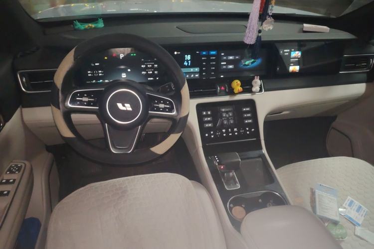Used Li Auto ONE 2021 Extended-Range 6-Seater Version Center Console