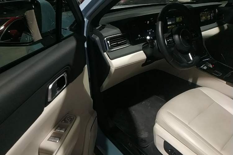 Used Li Auto ONE 2021 Extended-Range 6-Seater Version Driver Seat