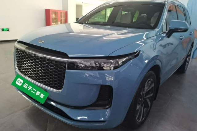 Ojetý Li Auto ONE 2021 Extended-Range 6-Seater Version