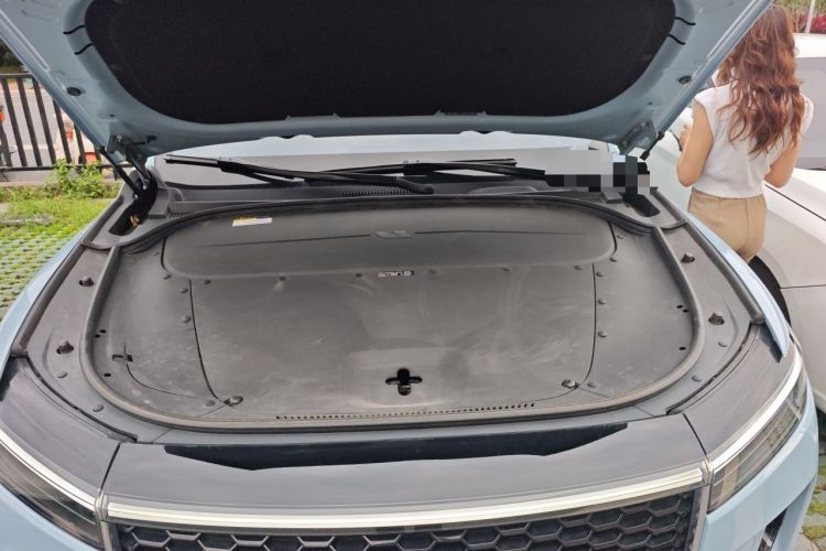 Used Li Auto ONE 2021 Extended-Range 6-Seater Version Engine Bay