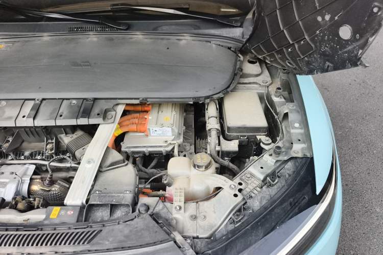 Used Li Auto ONE 2021 Extended-Range 6-Seater Version Engine Bay Left