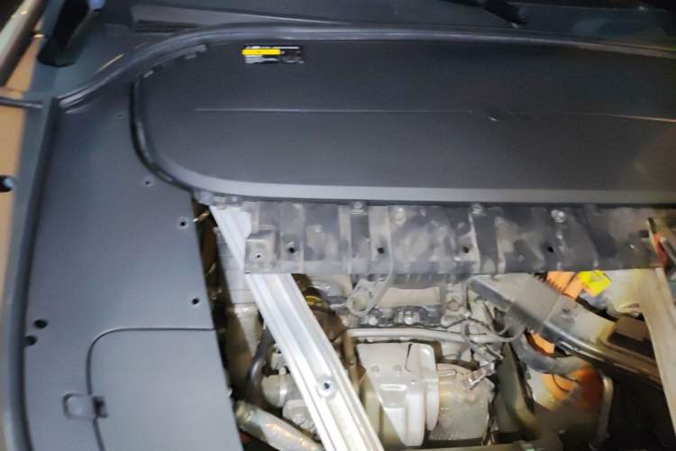 Used Li Auto ONE 2021 Extended-Range 6-Seater Version Engine Bay Right