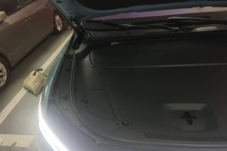 Used Li Auto ONE 2021 Extended-Range 6-Seater Version Engine Bay Right