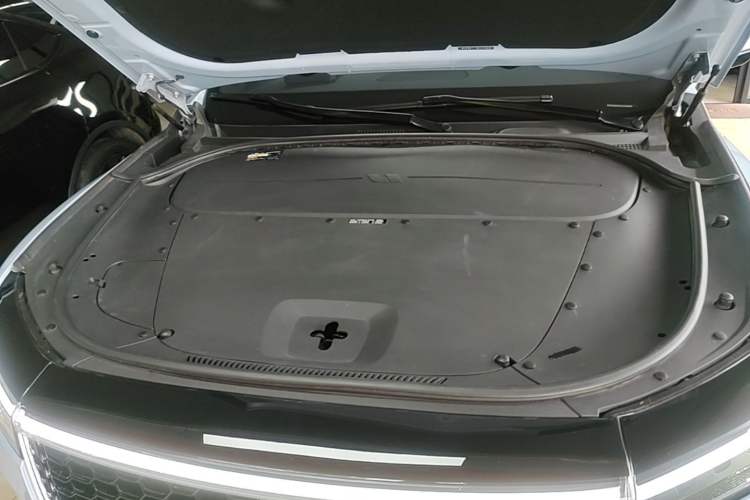 Used Li Auto ONE 2021 Extended-Range 6-Seater Version Engine Bay