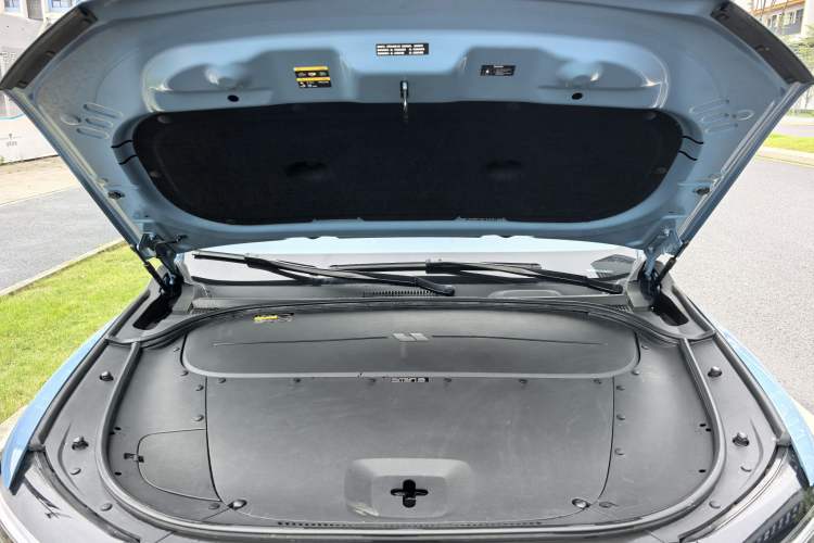 Used Li Auto ONE 2021 Extended-Range 6-Seater Version Engine Bay