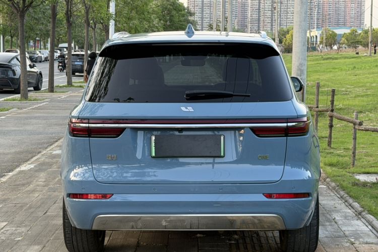 Used Li Auto ONE 2021 Extended-Range 6-Seater Version Exterior 2