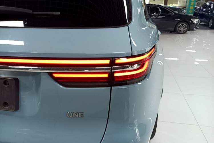 Used Li Auto ONE 2021 Extended-Range 6-Seater Version Exterior 3