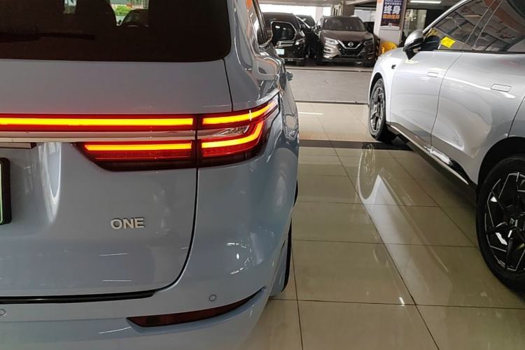 Used Li Auto ONE 2021 Extended-Range 6-Seater Version Exterior 3