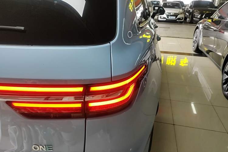 Used Li Auto ONE 2021 Extended-Range 6-Seater Version Exterior 3