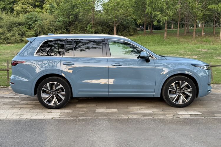 Used Li Auto ONE 2021 Extended-Range 6-Seater Version Exterior 3