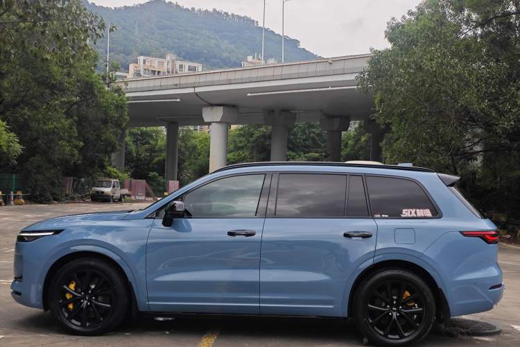 Used Li Auto ONE 2021 Extended-Range 6-Seater Version Exterior 4