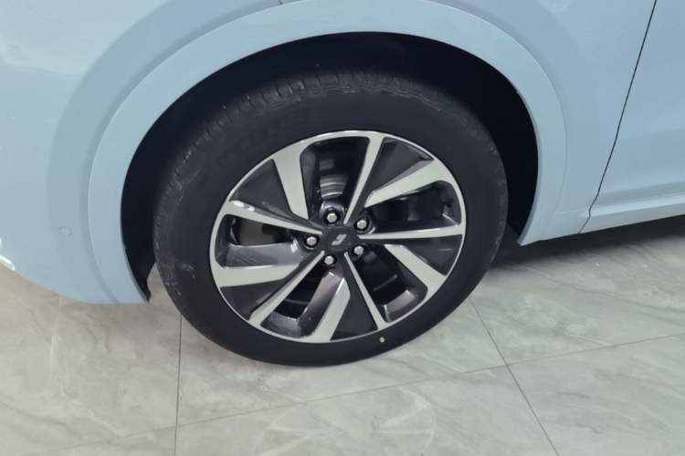 Used Li Auto ONE 2021 Extended-Range 6-Seater Version Exterior 4