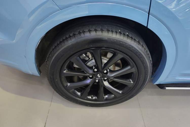 Used Li Auto ONE 2021 Extended-Range 6-Seater Version Exterior 5