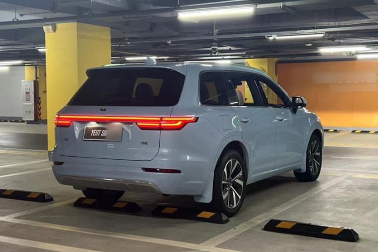 Used Li Auto ONE 2021 Extended-Range 6-Seater Version Exterior 5