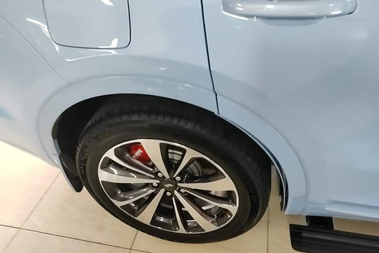 Used Li Auto ONE 2021 Extended-Range 6-Seater Version Exterior 5