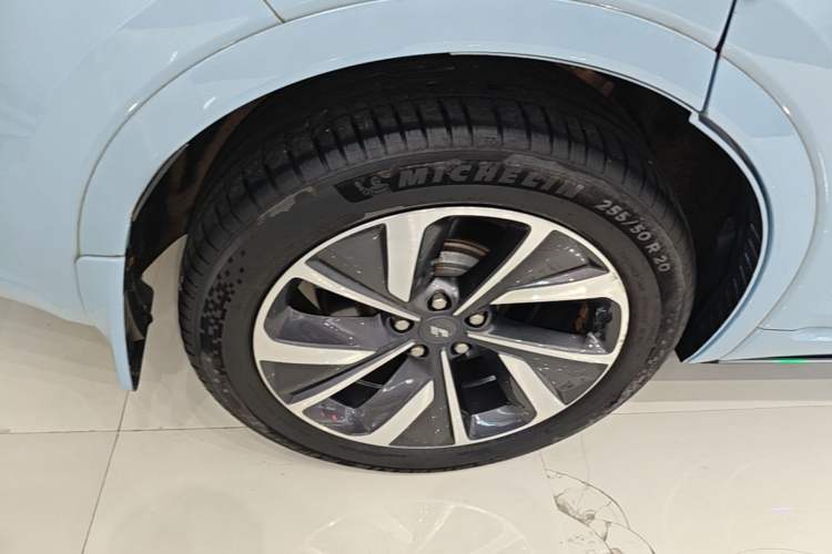 Used Li Auto ONE 2021 Extended-Range 6-Seater Version Exterior 5
