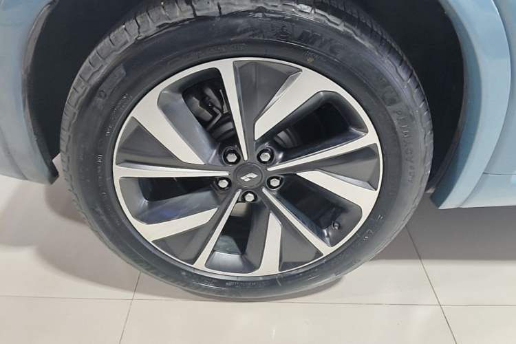 Used Li Auto ONE 2021 Extended-Range 6-Seater Version Exterior 5