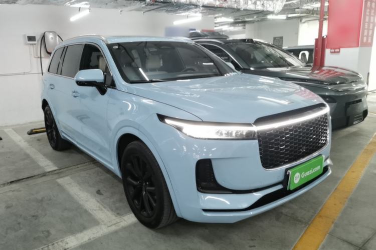 Used Li Auto ONE 2021 Extended-Range 6-Seater Version Front Right 45 Deg