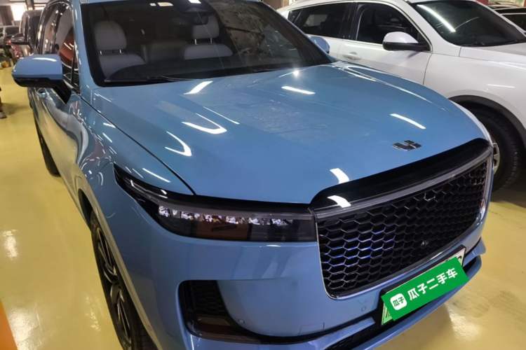 Used Li Auto ONE 2021 Extended-Range 6-Seater Version Front Right 45 Deg