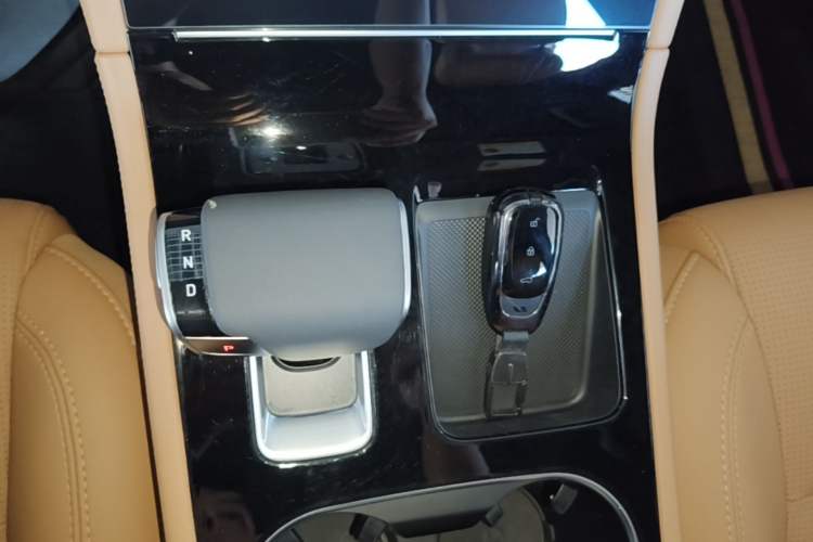 Used Li Auto ONE 2021 Extended-Range 6-Seater Version Gear Lever