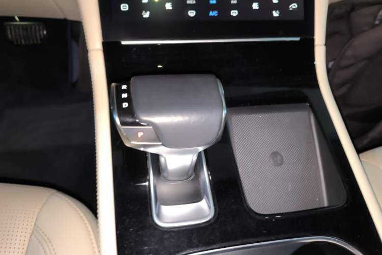 Used Li Auto ONE 2021 Extended-Range 6-Seater Version Gear Lever