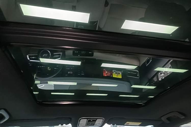 Used Li Auto ONE 2021 Extended-Range 6-Seater Version Headliner