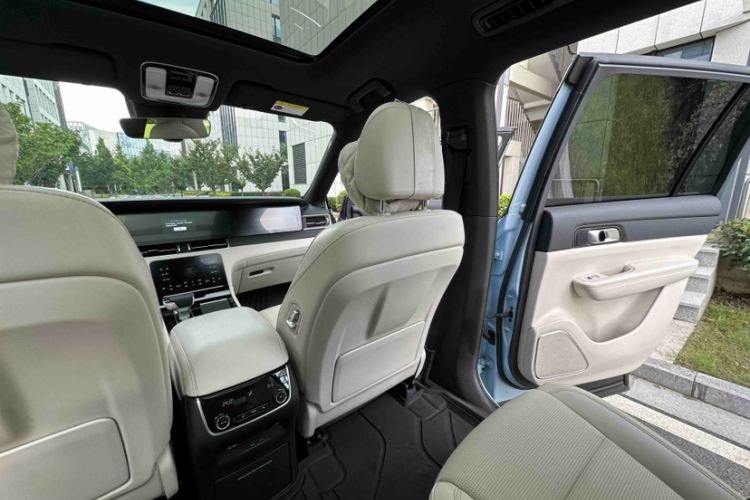 Used Li Auto ONE 2021 Extended-Range 6-Seater Version Interior 1