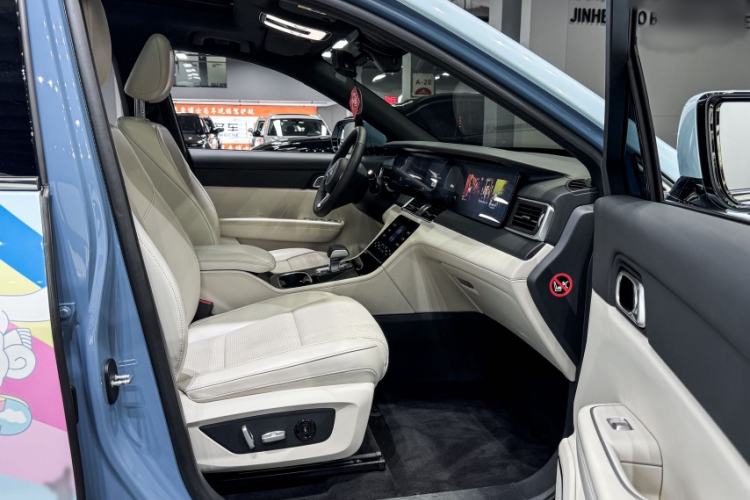 Used Li Auto ONE 2021 Extended-Range 6-Seater Version Interior 10