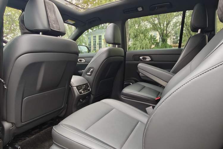 Used Li Auto ONE 2021 Extended-Range 6-Seater Version Interior 4