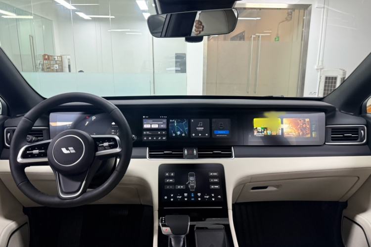 Used Li Auto ONE 2021 Extended-Range 6-Seater Version Interior 4