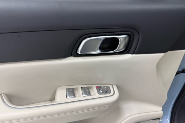 Used Li Auto ONE 2021 Extended-Range 6-Seater Version Interior 5