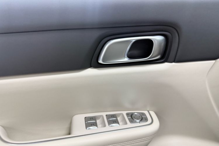 Used Li Auto ONE 2021 Extended-Range 6-Seater Version Interior 9