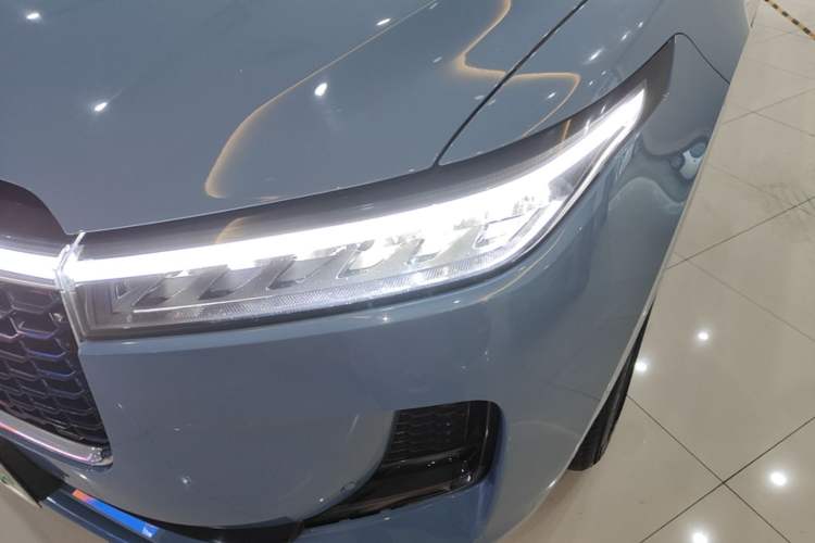 Used Li Auto ONE 2021 Extended-Range 6-Seater Version Left Front Headlight