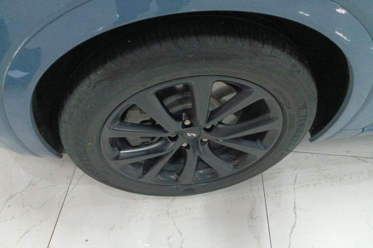 Used Li Auto ONE 2021 Extended-Range 6-Seater Version Left Front Wheel Hub