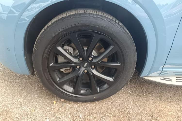 Used Li Auto ONE 2021 Extended-Range 6-Seater Version Left Front Wheel Hub