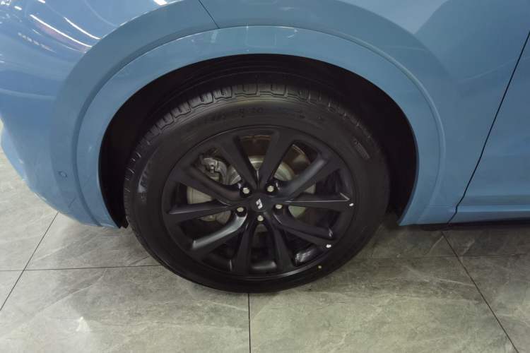 Used Li Auto ONE 2021 Extended-Range 6-Seater Version Left Front Wheel Hub