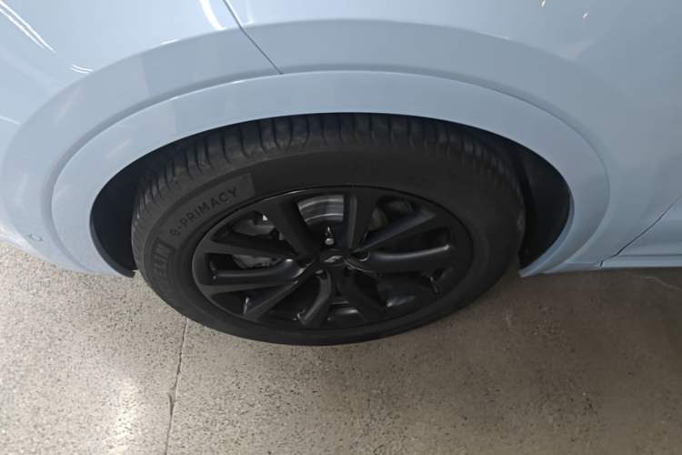 Used Li Auto ONE 2021 Extended-Range 6-Seater Version Left Front Wheel Hub