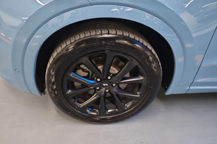 Used Li Auto ONE 2021 Extended-Range 6-Seater Version Left Front Wheel Hub