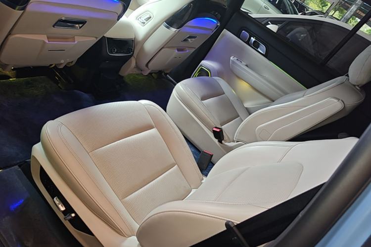 Used Li Auto ONE 2021 Extended-Range 6-Seater Version Left Rear Seat