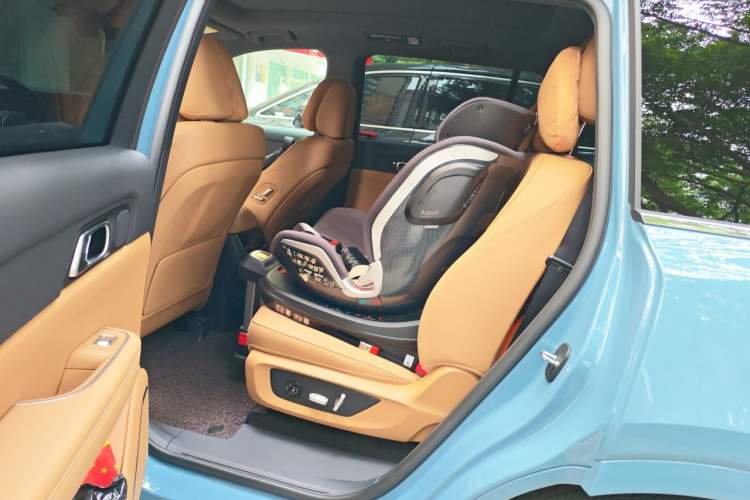 Used Li Auto ONE 2021 Extended-Range 6-Seater Version Left Rear Seat