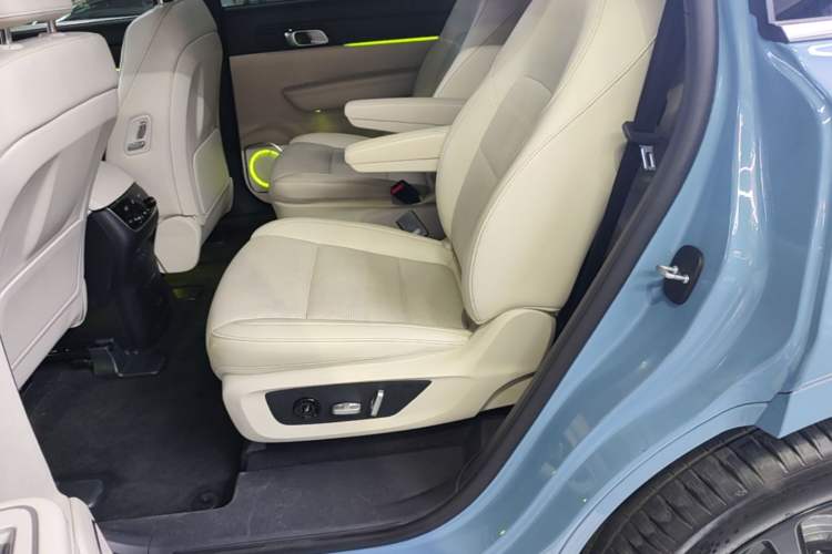 Used Li Auto ONE 2021 Extended-Range 6-Seater Version Left Rear Seat